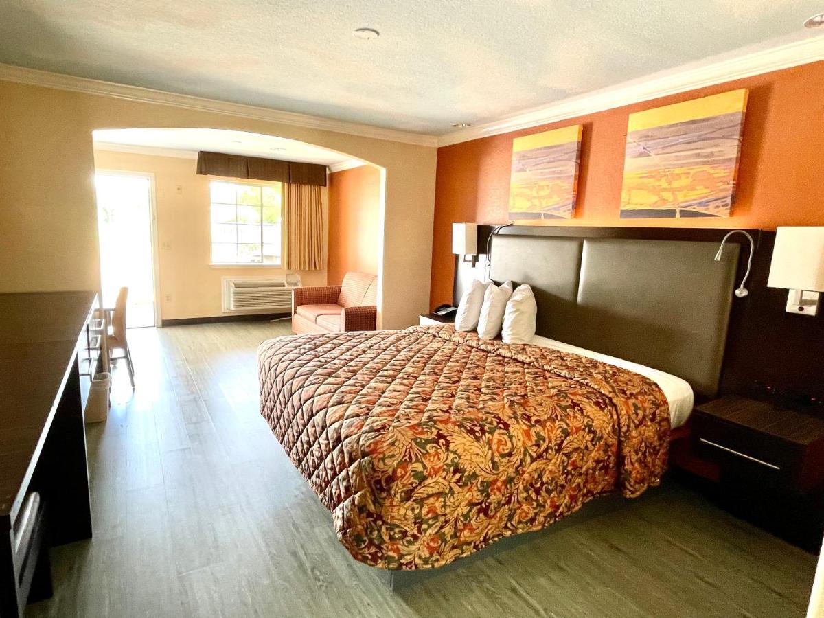 Hotel Luxury 3*