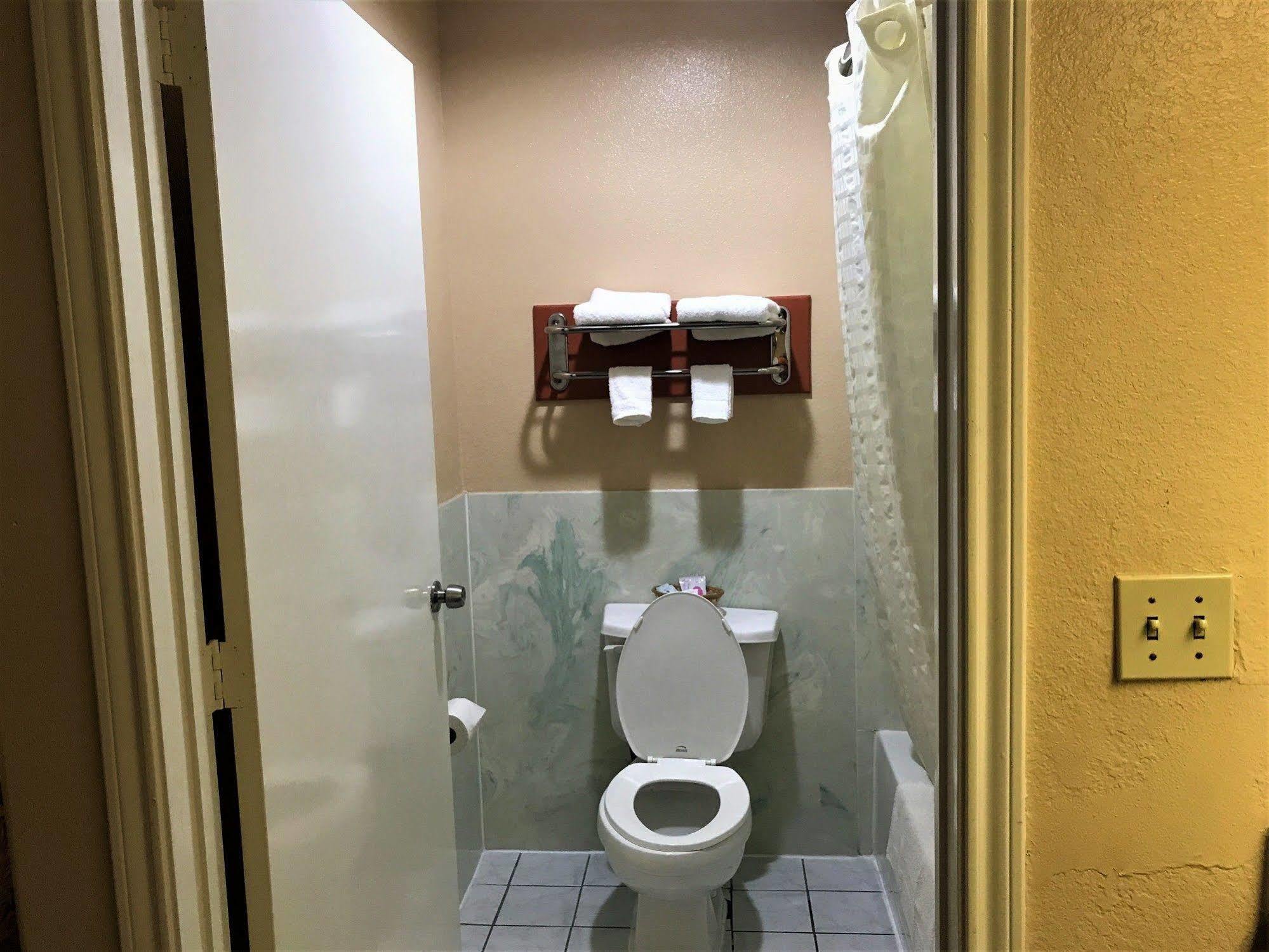 Luxury Hotel 3*